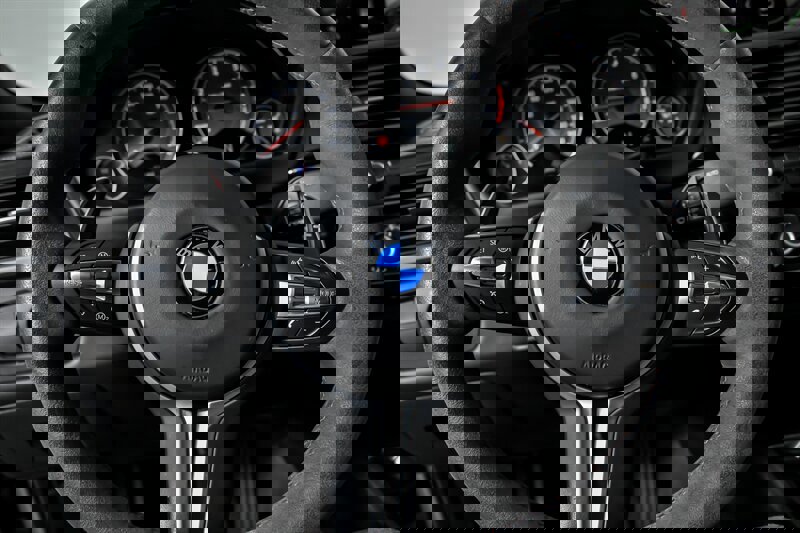 Used 2019 BMW M4 CS w/ Executive Package image 25