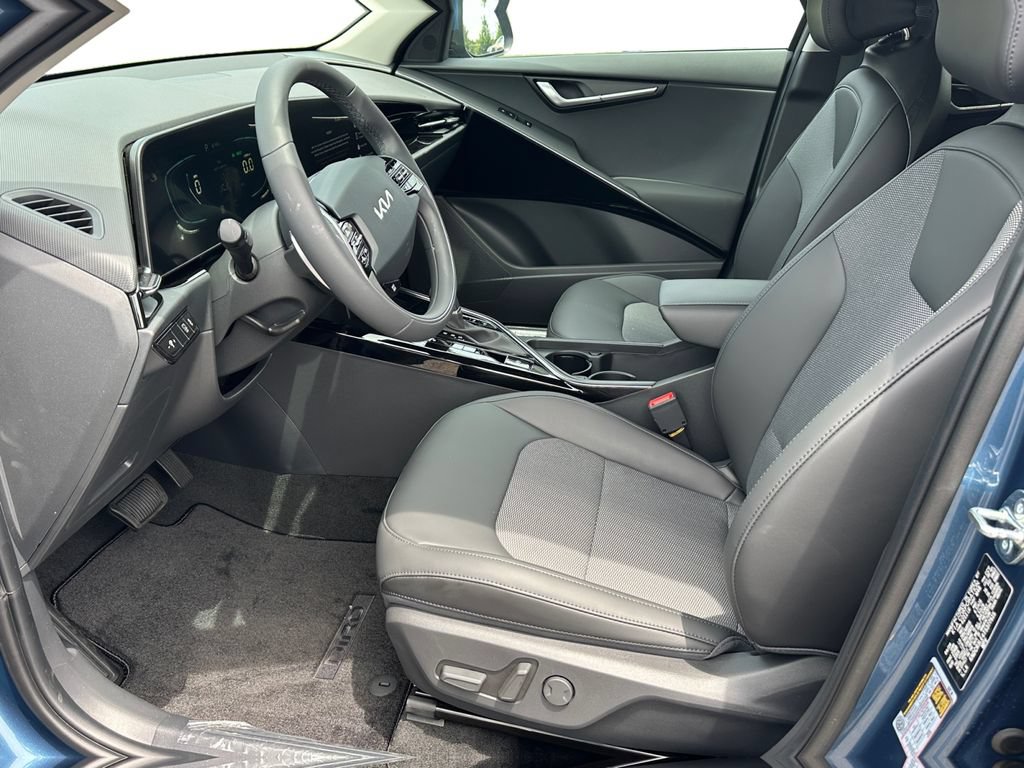 New 2026 Kia Niro EX FWD image 14