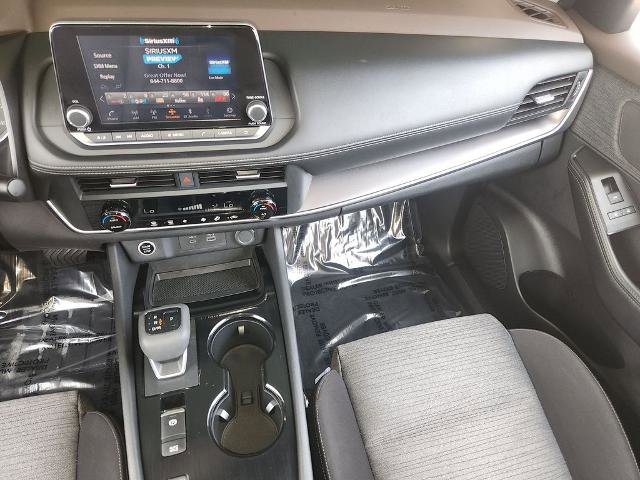Certified 2023 Nissan Rogue SV FWD image 16