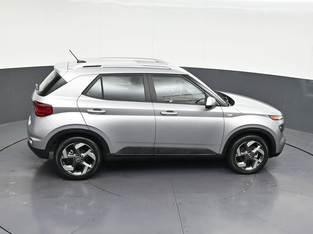 Used 2023 Hyundai Venue SEL w/ Cargo Package FWD image 21