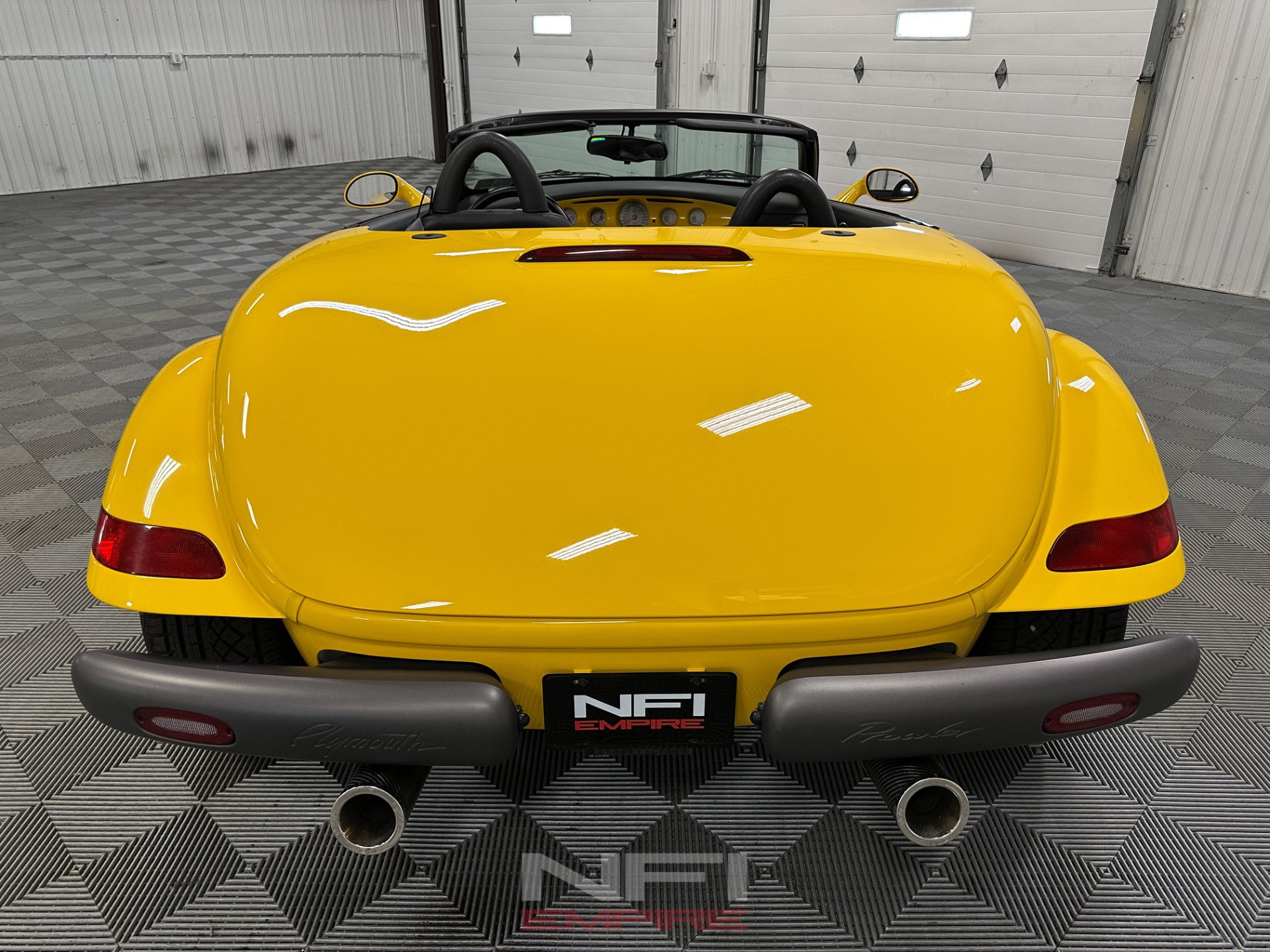 Used 1999 Plymouth Prowler RWD image 16