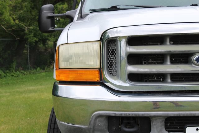Used 2001 Ford F550 XL image 11