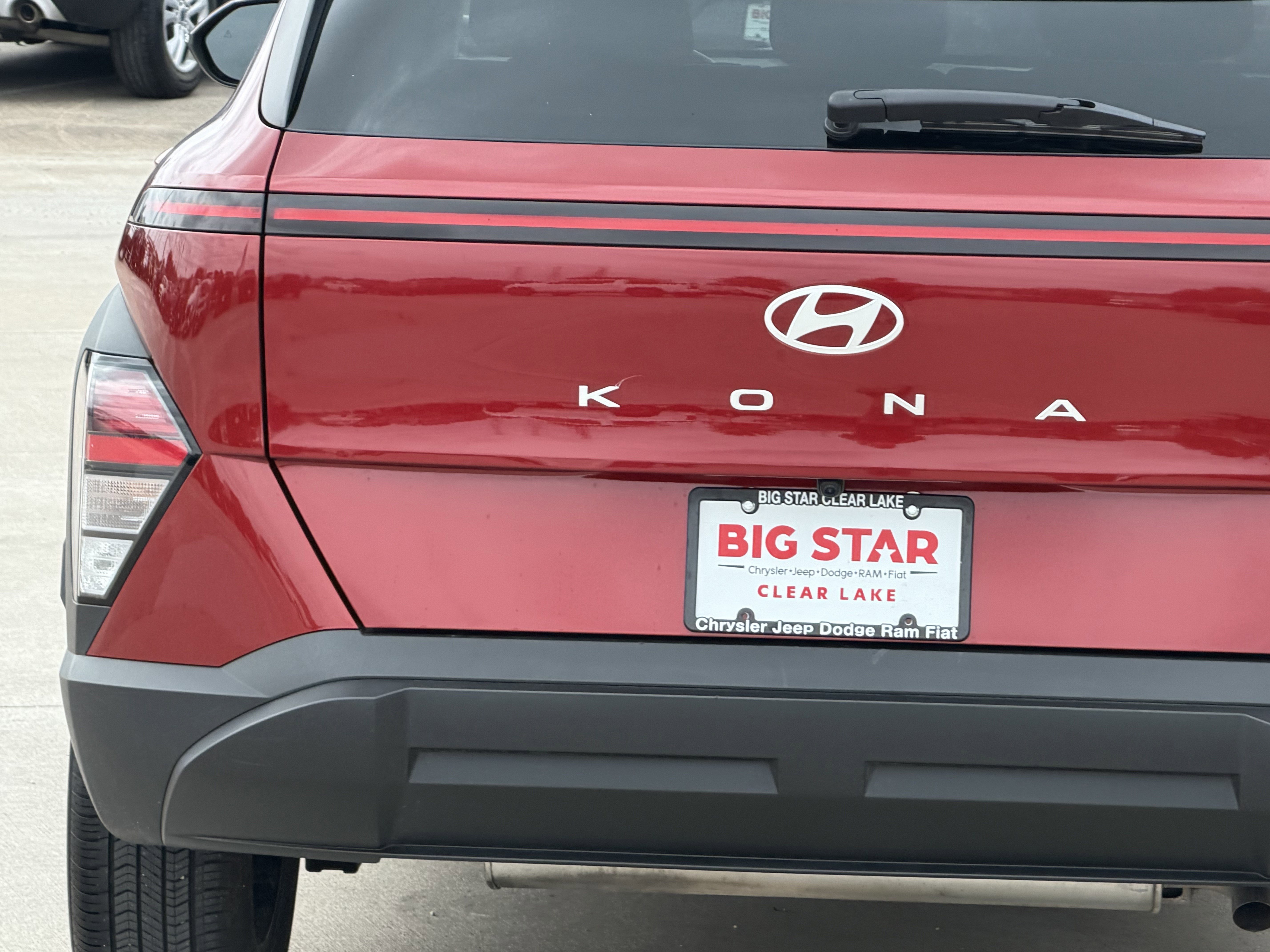 Used 2025 Hyundai Kona SEL FWD image 9