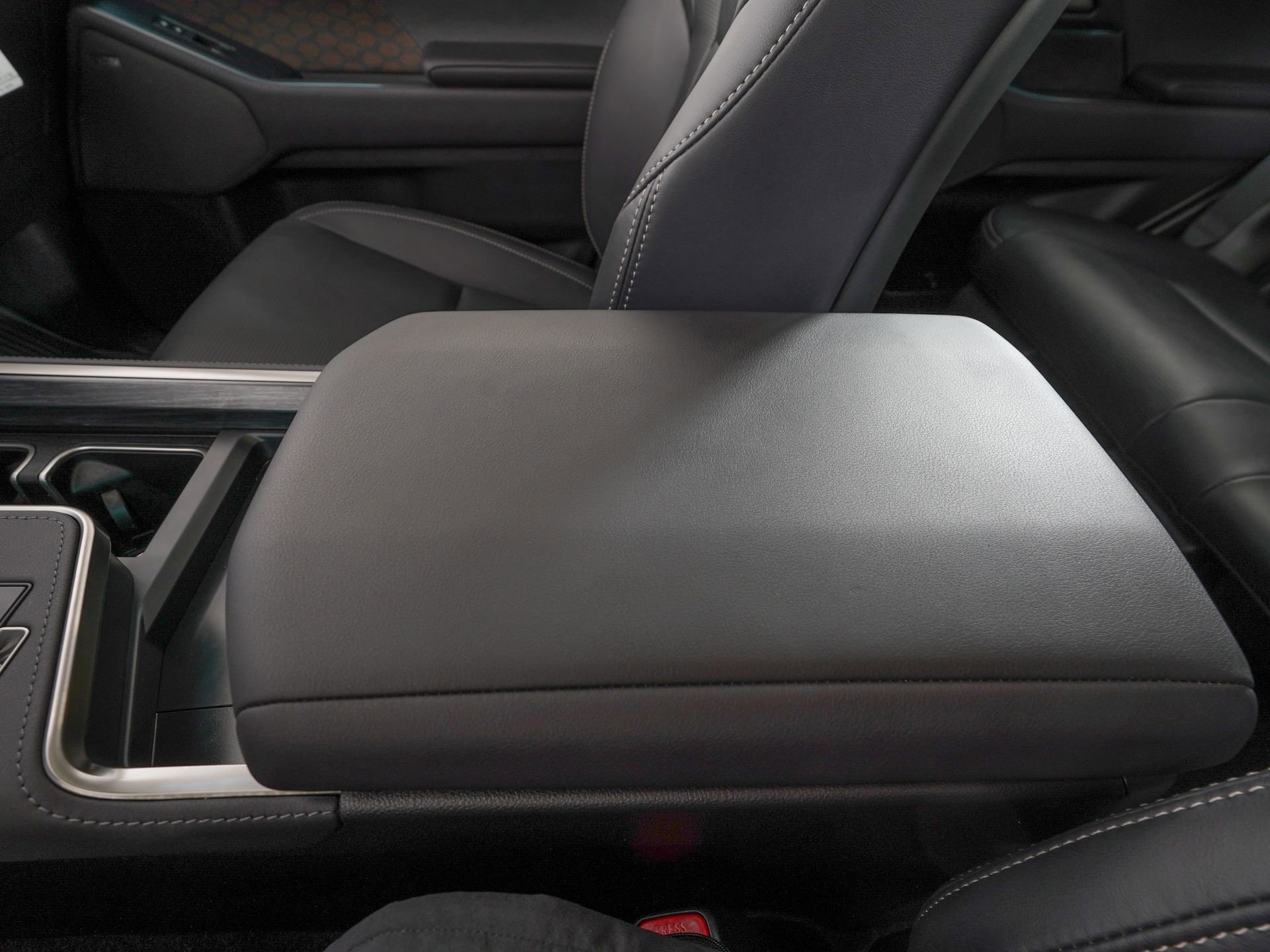 Used 2026 Lexus GX 550 w/ Accessory Package (2T) image 32