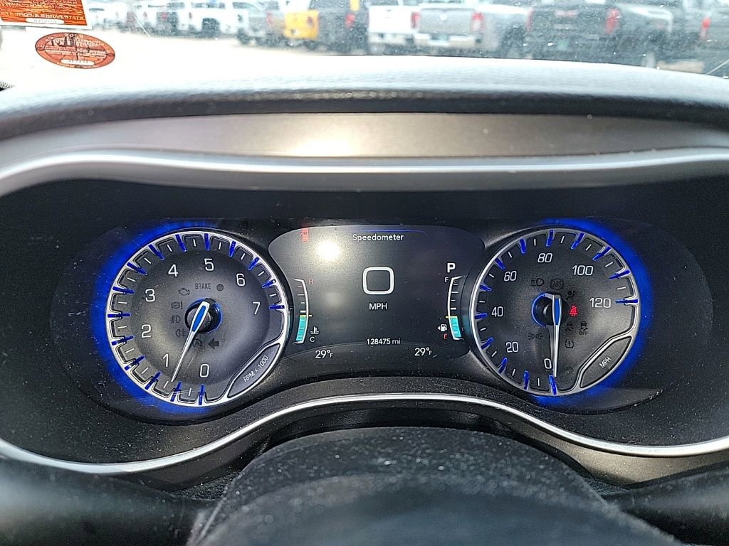 Used 2021 Chrysler Pacifica Touring w/ Cold Weather Group image 16