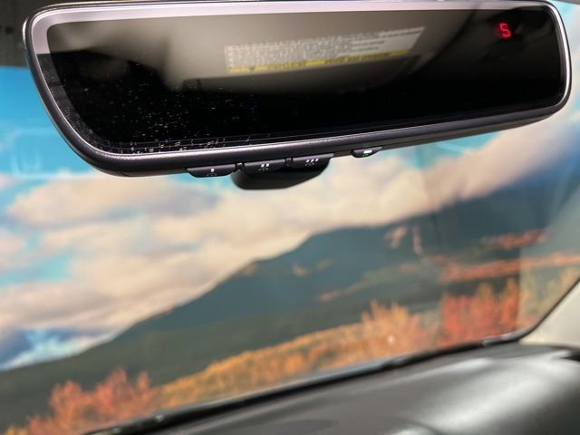 Used 2017 Subaru Outback 2.5i Limited image 48