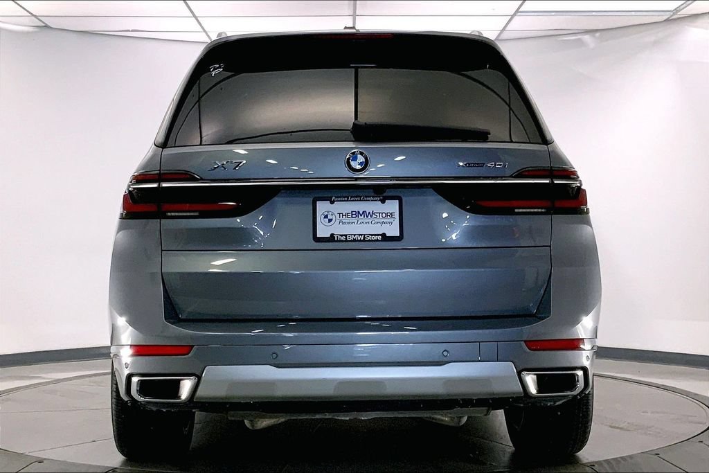 Certified 2026 BMW X7 xDrive40i AWD/4WD image 3