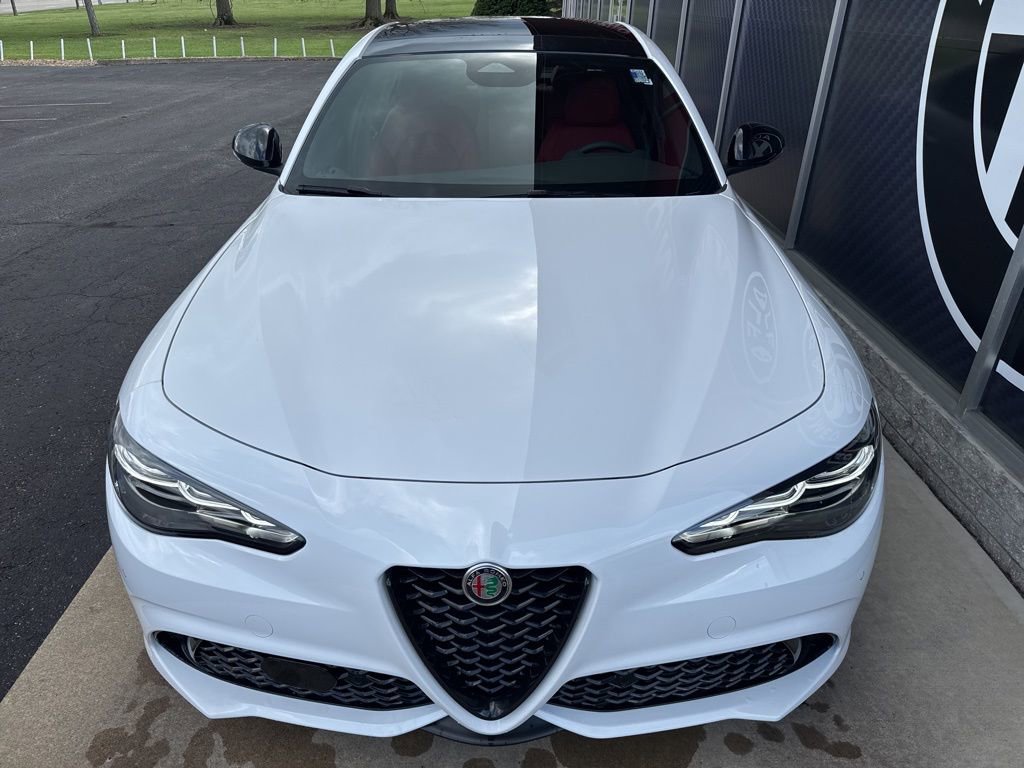 New 2026 Alfa Romeo Giulia AWD image 5