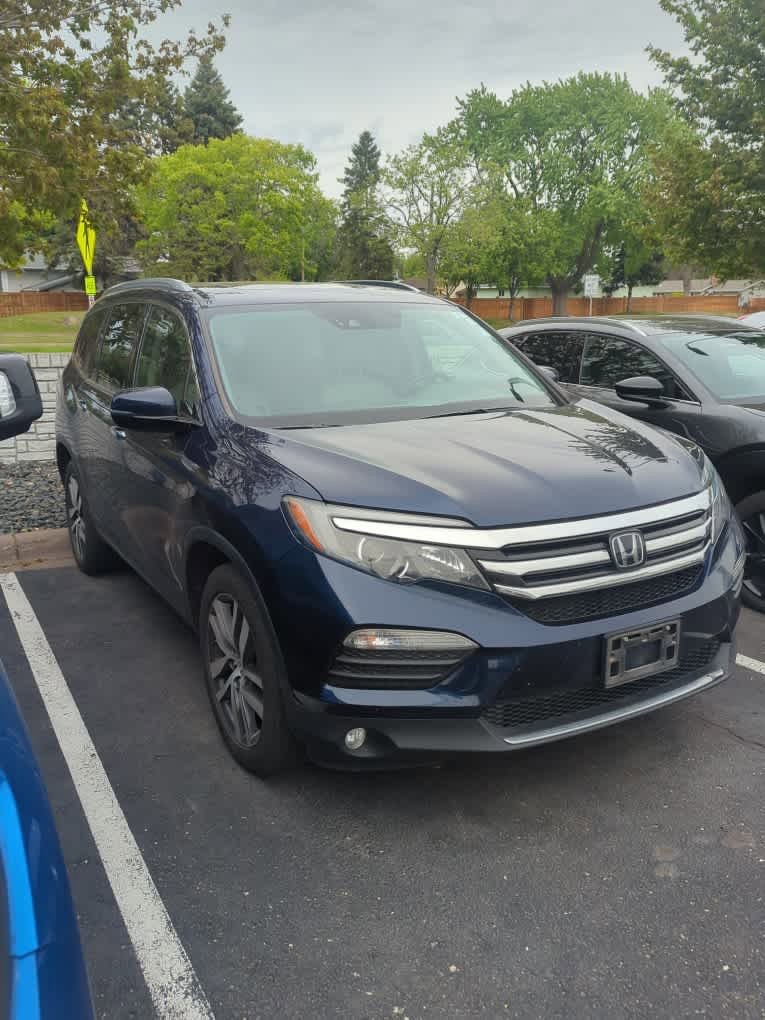 Used 2016 Honda Pilot Elite image 2