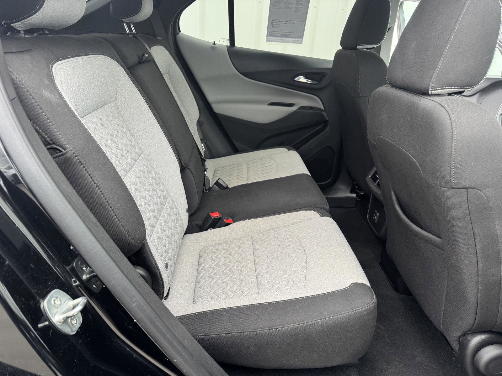 Used 2023 Chevrolet Equinox LS w/ LS Convenience Package image 21