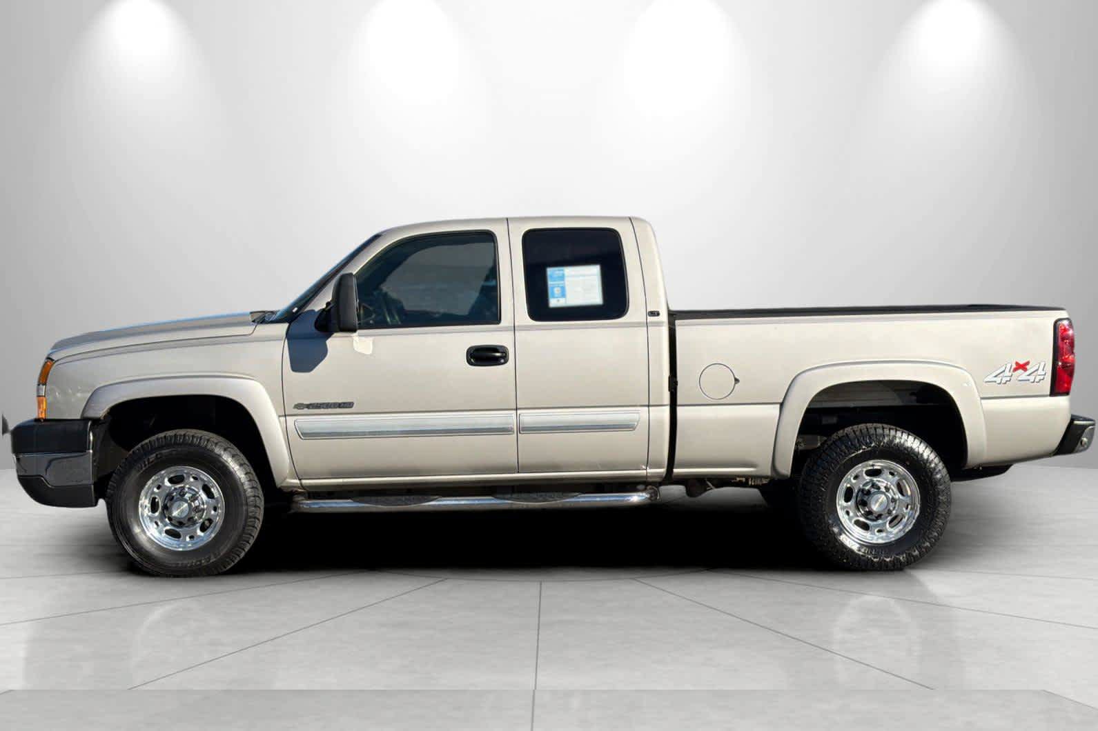 Used 2007 Chevrolet Silverado 2500 LT w/ Skid Plate Package AWD/4WD image 5