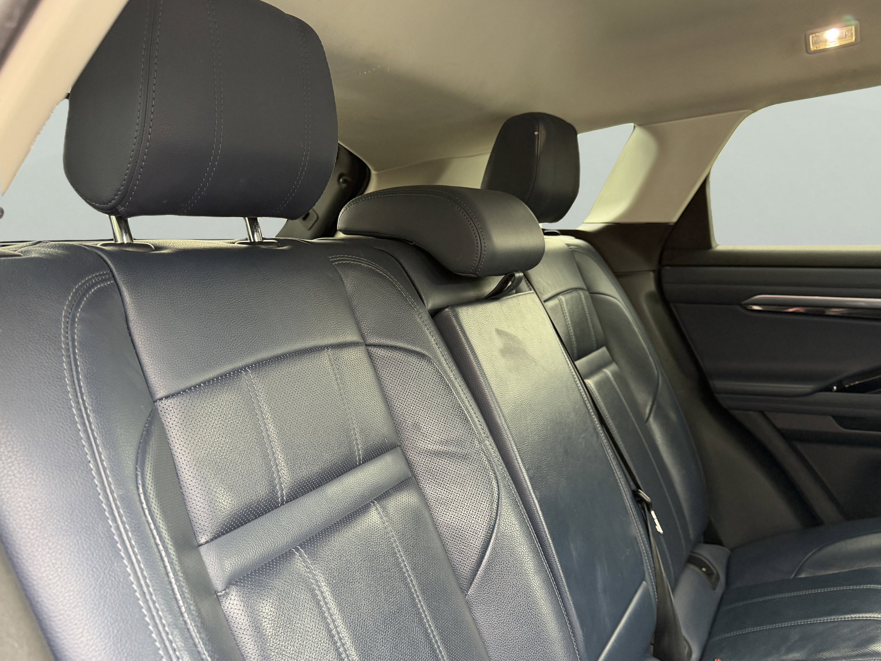 Used 2020 Land Rover Range Rover Evoque S image 41