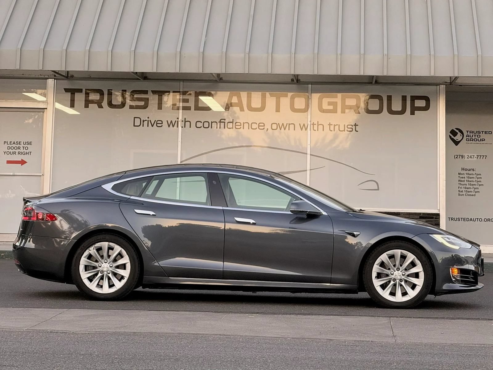 Used 2016 Tesla Model S 90D AWD/4WD image 5