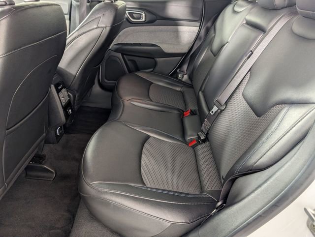 Used 2024 Jeep Compass Latitude image 25