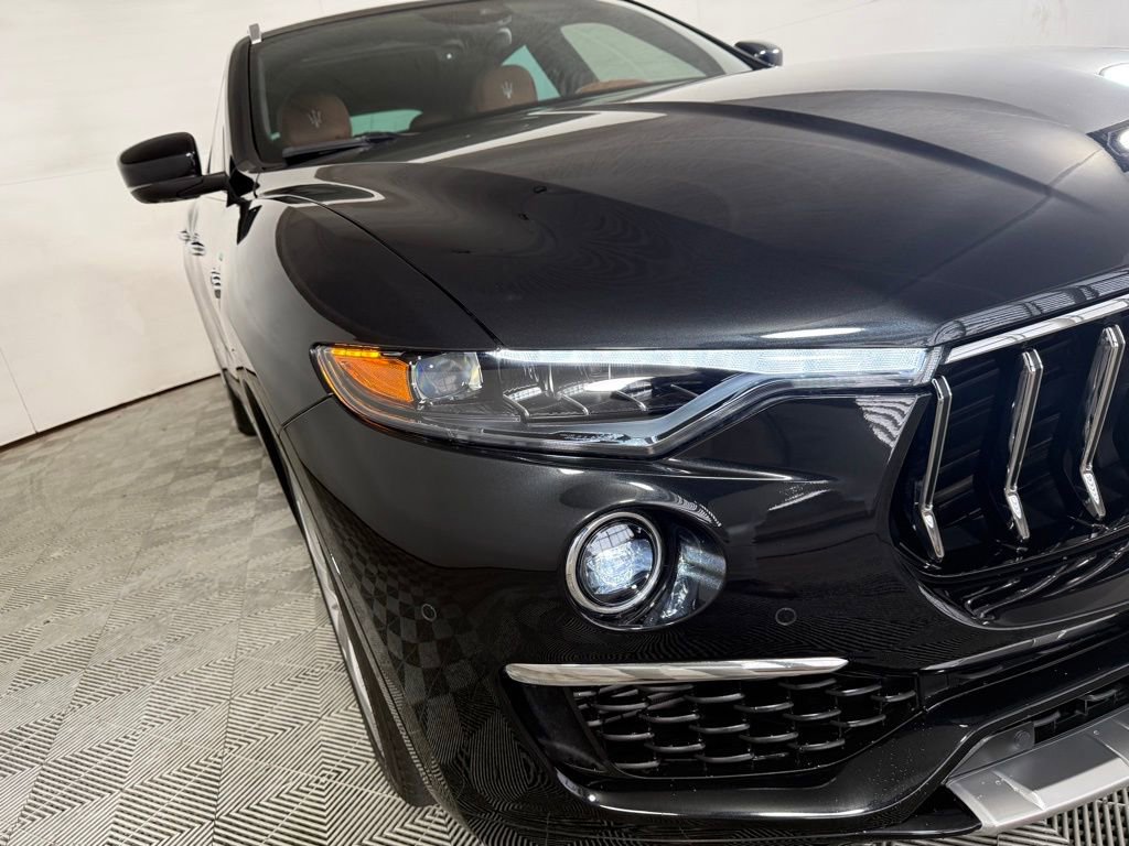 Used 2021 Maserati Levante S GranLusso image 10