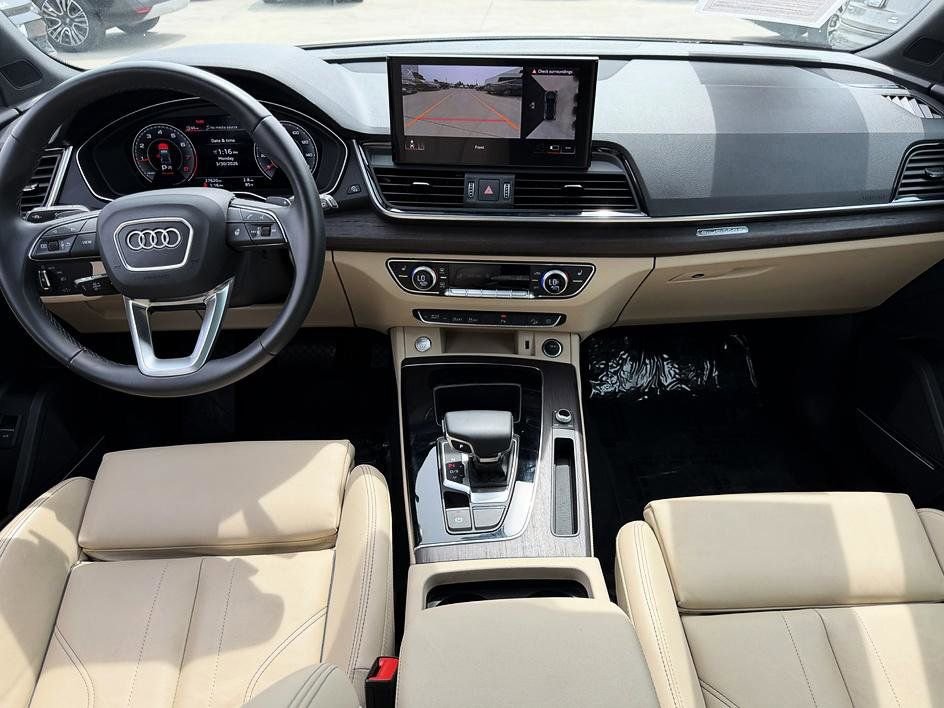 Used 2024 Audi Q5 2.0T Premium Plus w/ Premium Plus Package AWD/4WD image 33