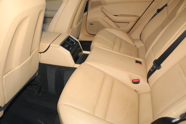Used 2019 Porsche Panamera 4 image 24