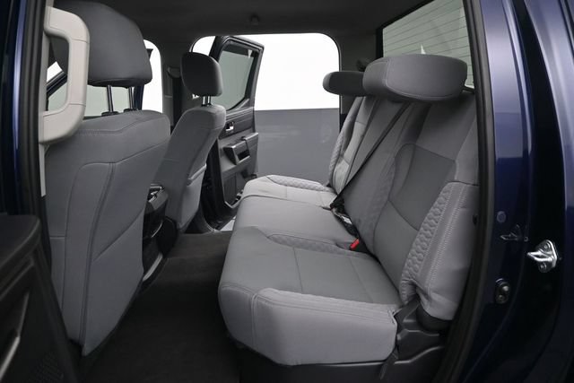 Used 2022 Toyota Tundra SR5 w/ SR5 Convenience Package AWD/4WD image 11