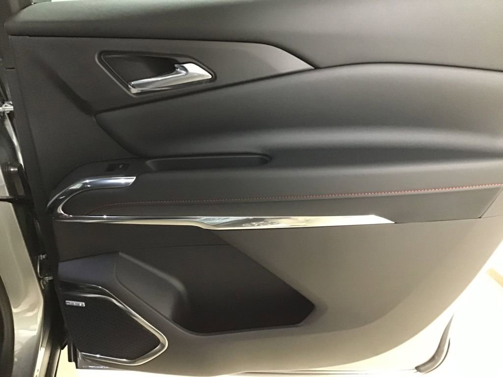 New 2026 Chevrolet Traverse Z71 w/ Enhanced Driving Package image 9