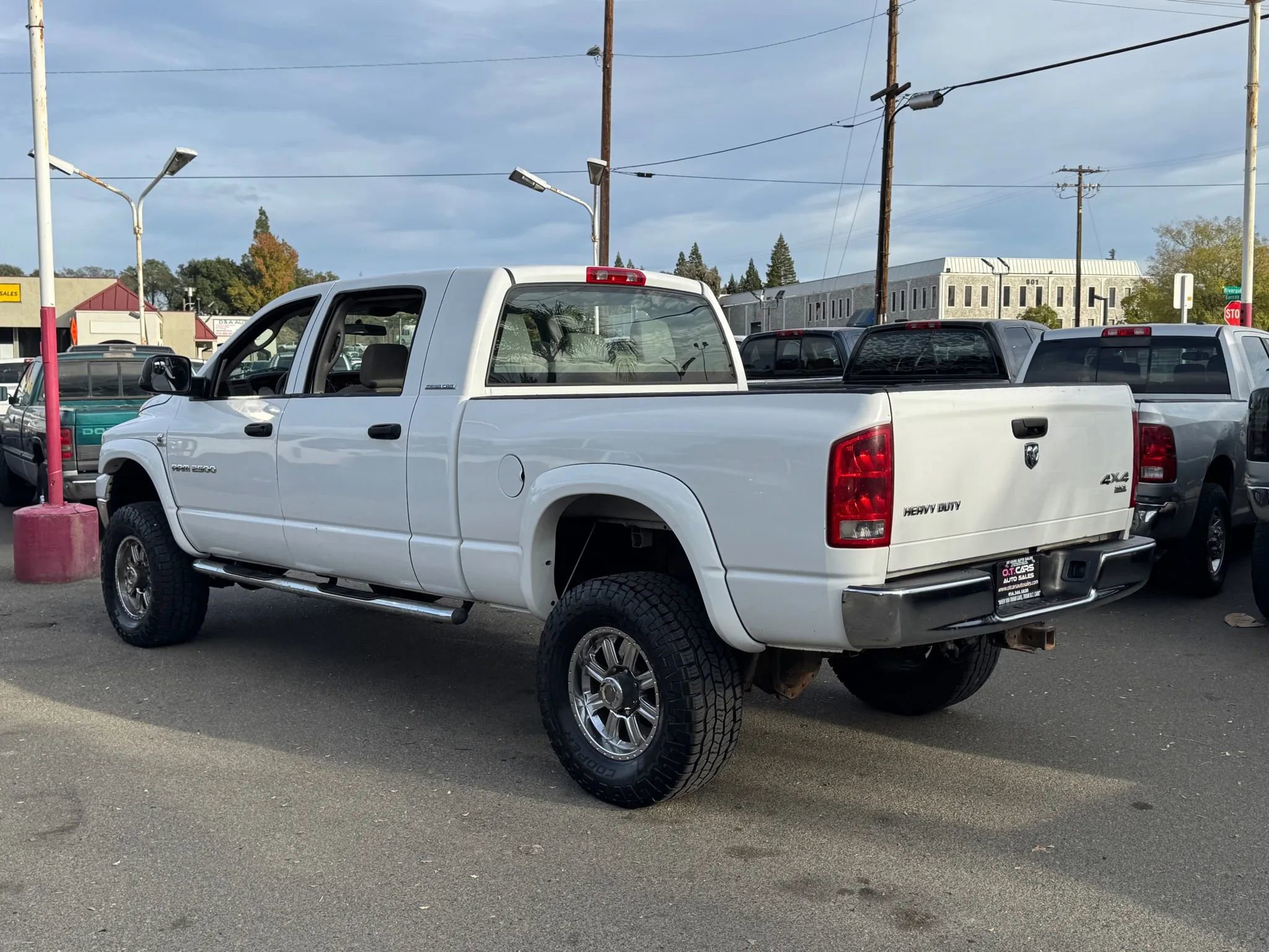 Used 2006 Dodge Ram 2500 Truck SLT image 2