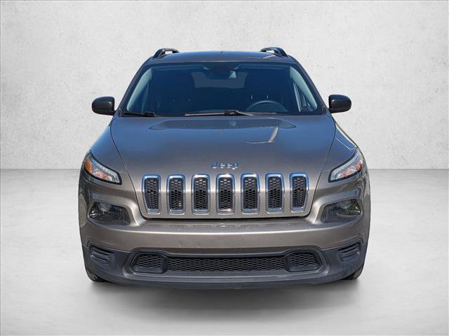 Used 2017 Jeep Cherokee Sport image 2