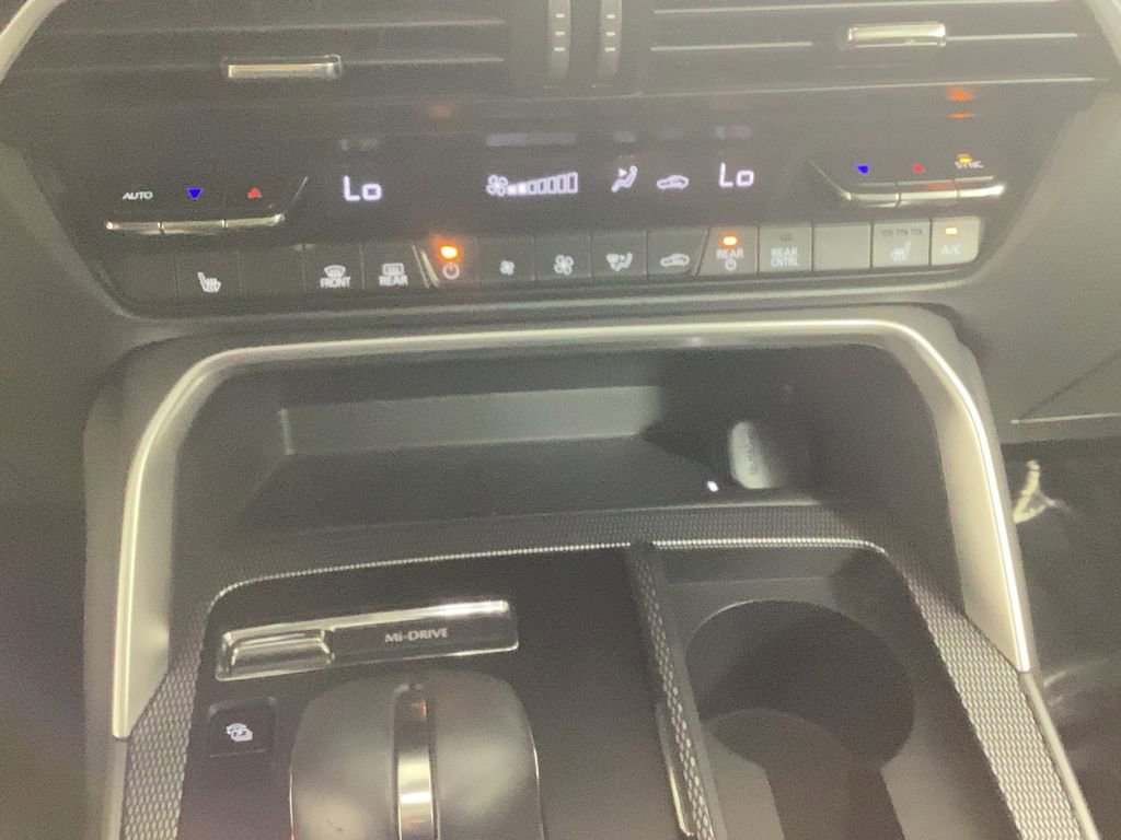 Certified 2024 MAZDA CX-90 Plug-In Hybrid w/ Premium Pkg image 34