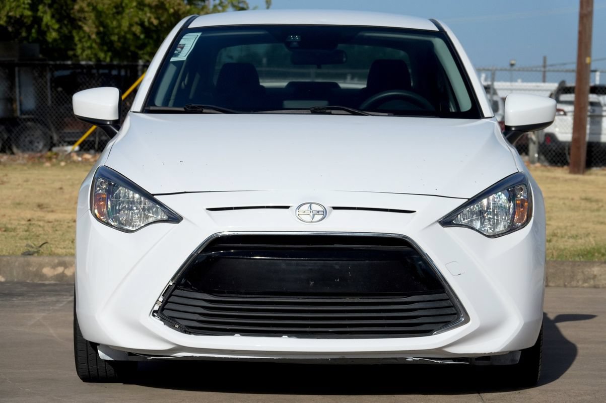 Used 2016 Scion iA FWD image 15