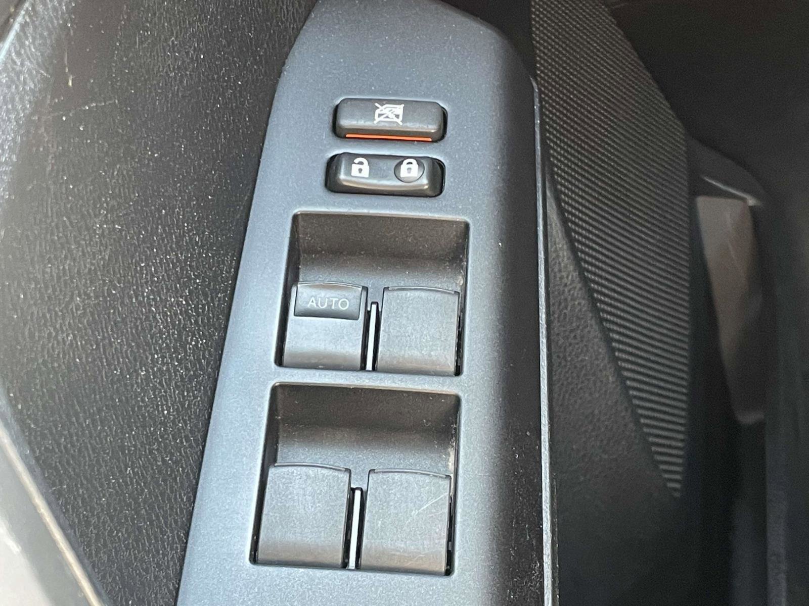 Used 2017 Toyota RAV4 LE image 6