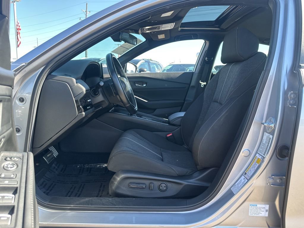 Used 2024 Honda Accord Sport image 6