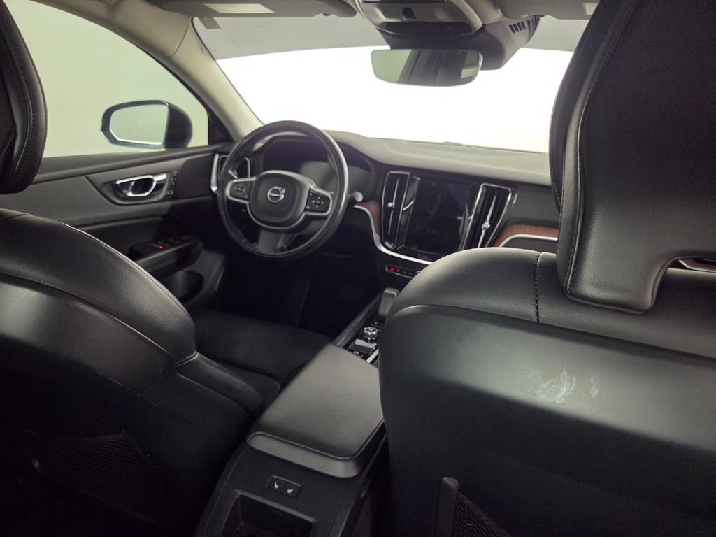 Used 2022 Volvo S60 B5 Momentum AWD/4WD image 30