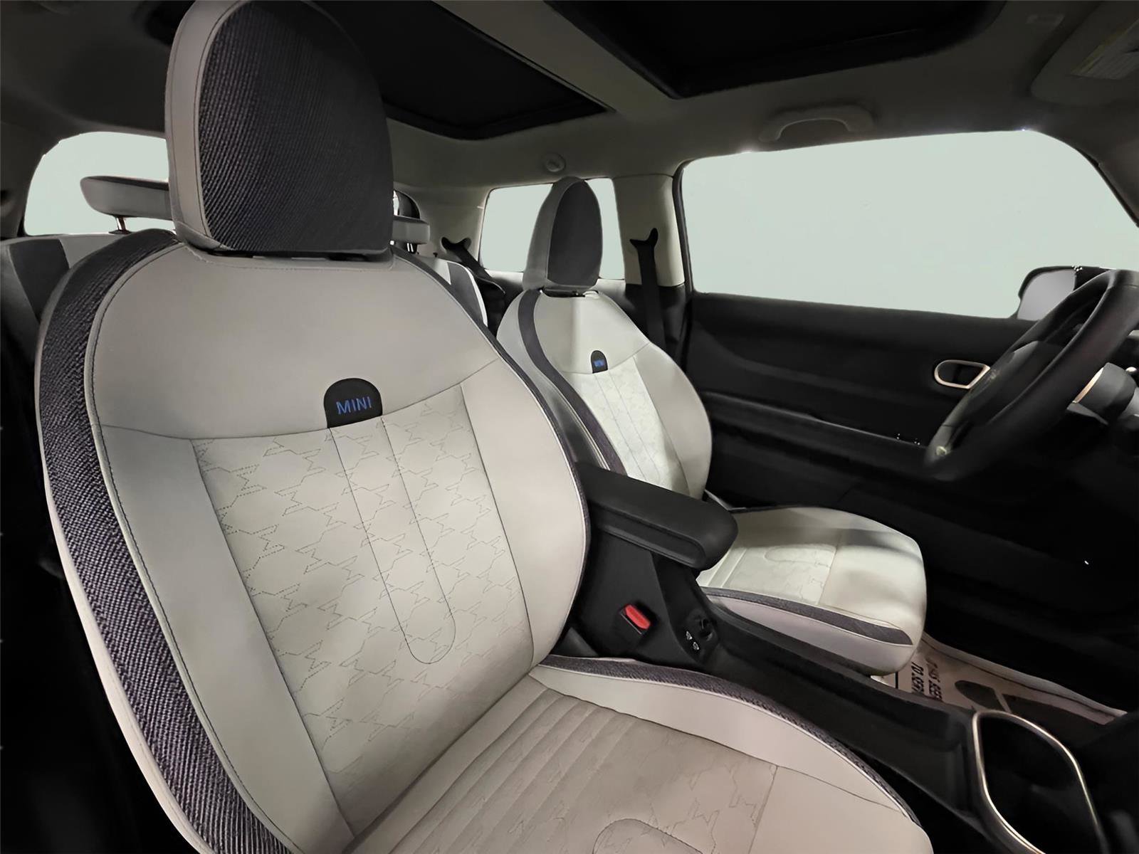 Used 2025 MINI Cooper S image 13