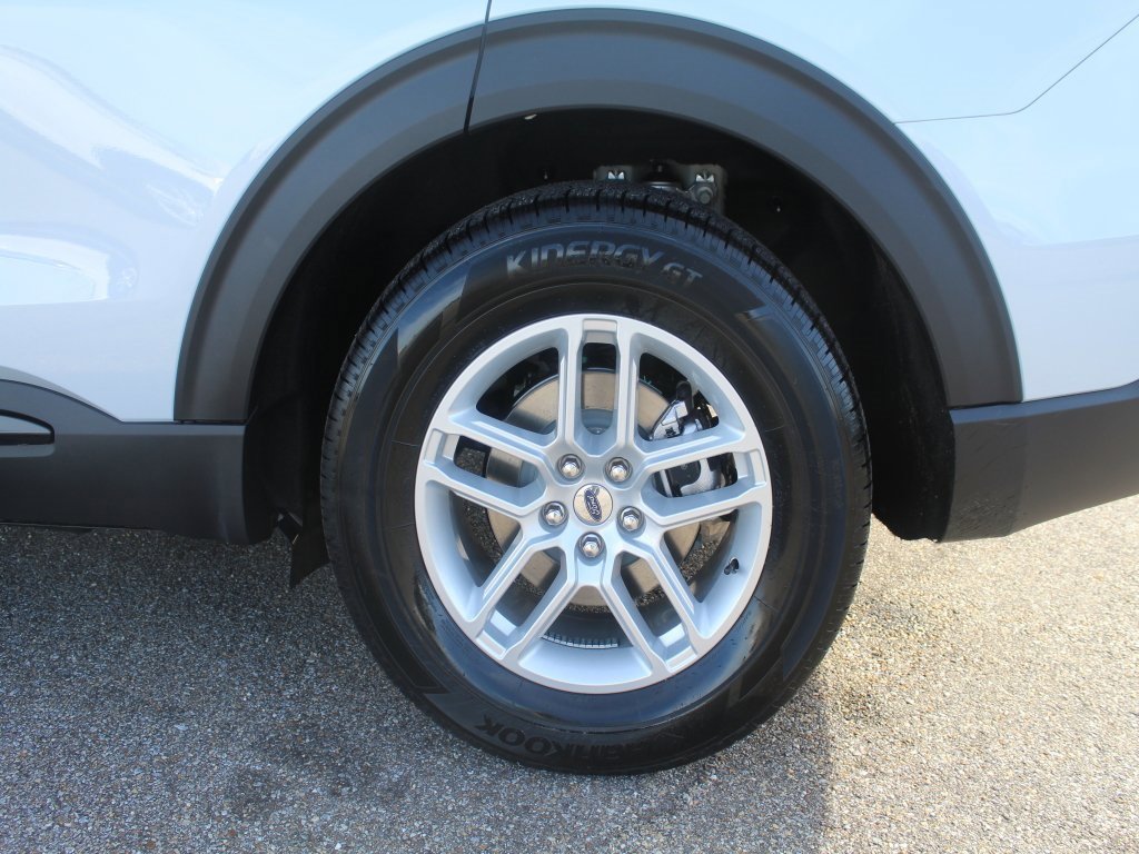 New 2026 Ford Explorer Active w/ Active Comfort Package image 17