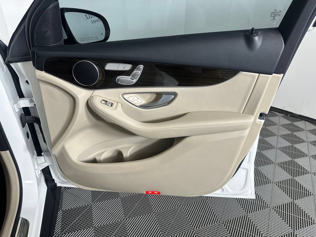 Certified 2022 Mercedes-Benz GLC 300 image 15