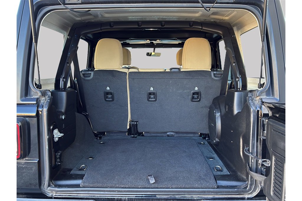 Used 2023 Jeep Wrangler Unlimited Sport image 27