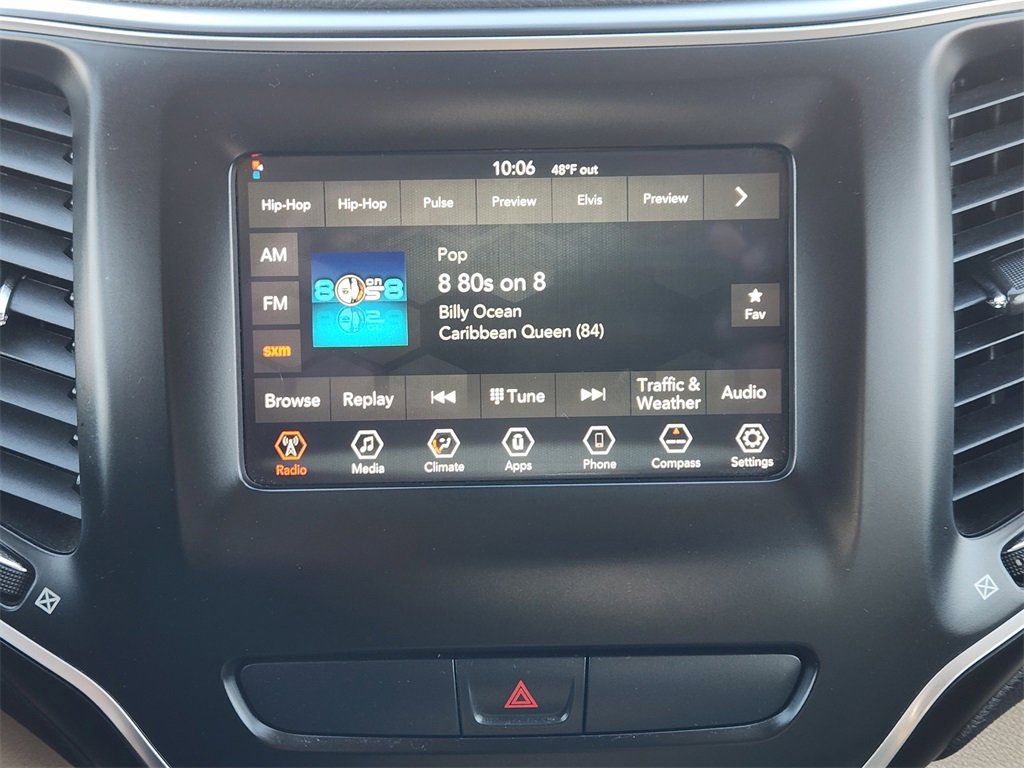 Used 2019 Jeep Cherokee Latitude w/ Popular Appearance Group image 18