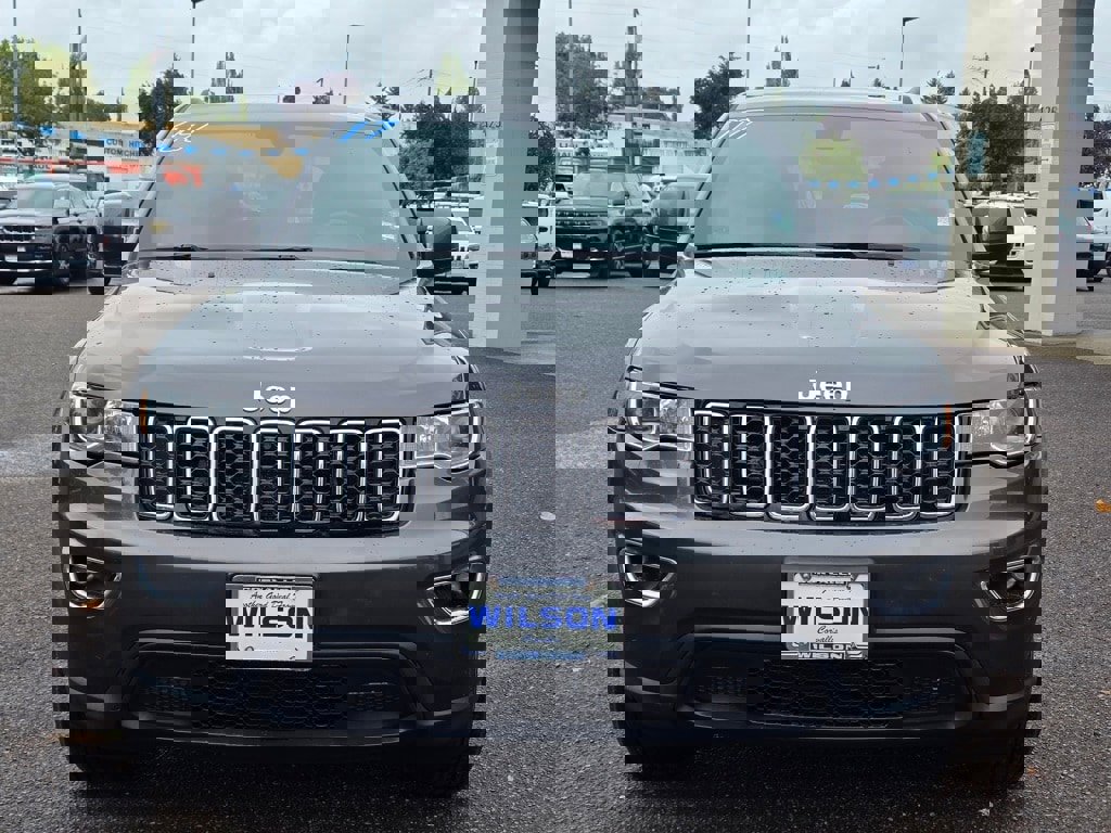 Used 2017 Jeep Grand Cherokee Laredo w/ Quick Order Package 23E image 3