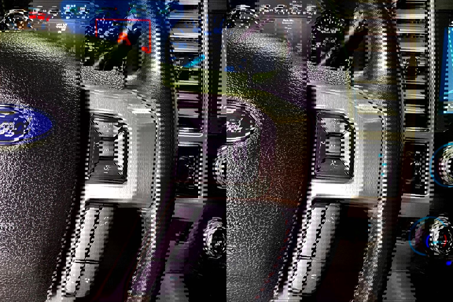 Used 2019 Ford F250 Platinum w/ Platinum Ultimate Package image 13