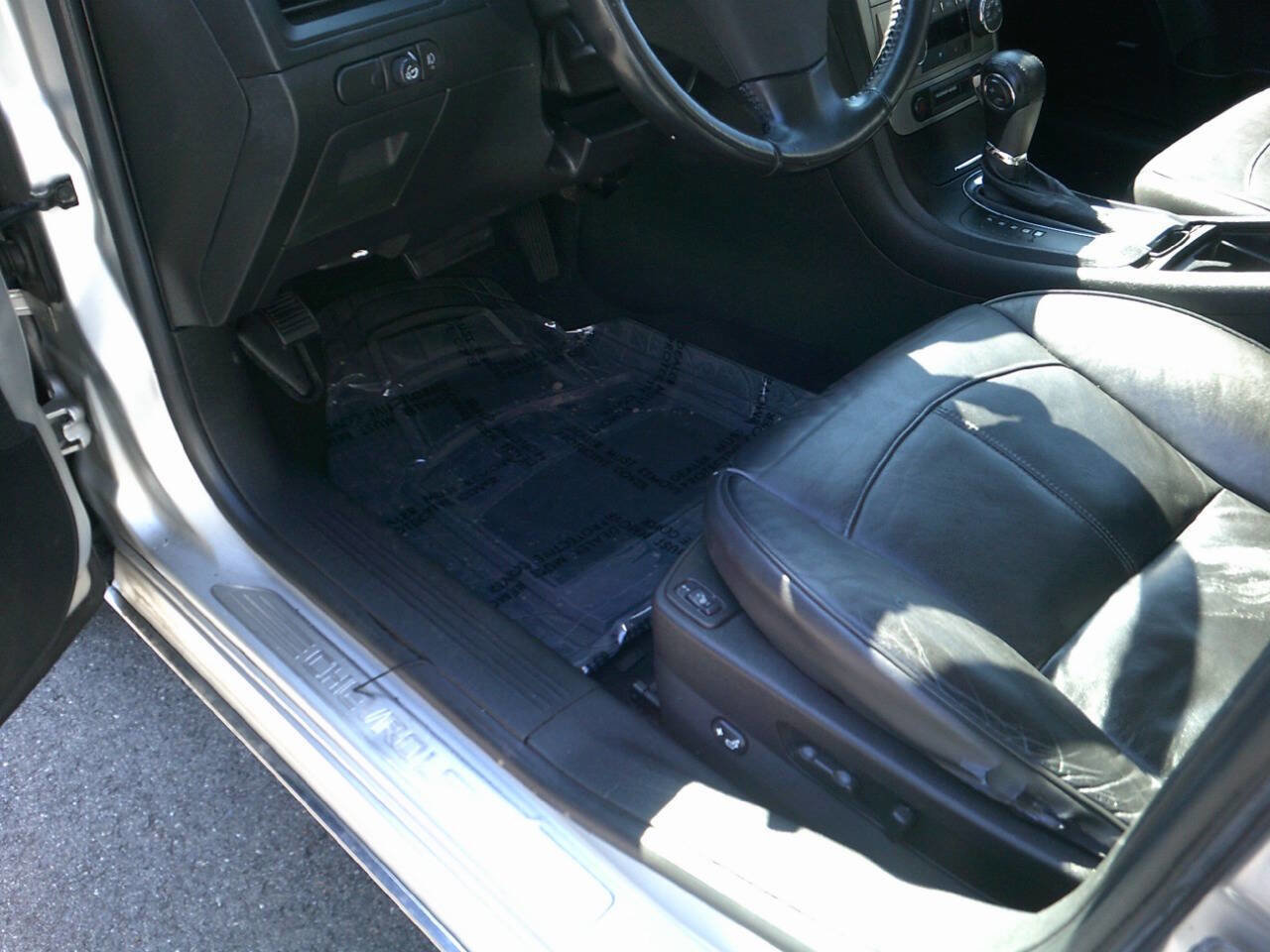 Used 2011 Chevrolet Malibu LTZ FWD image 19