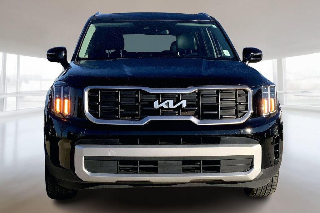 Used 2024 Kia Telluride S w/ S Sunroof Package image 3