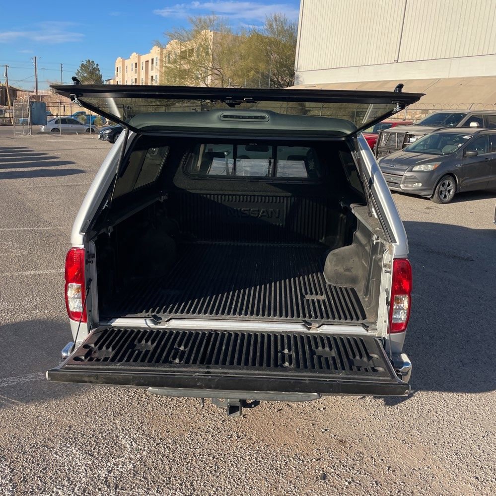 Used 2017 Nissan Frontier SV image 15