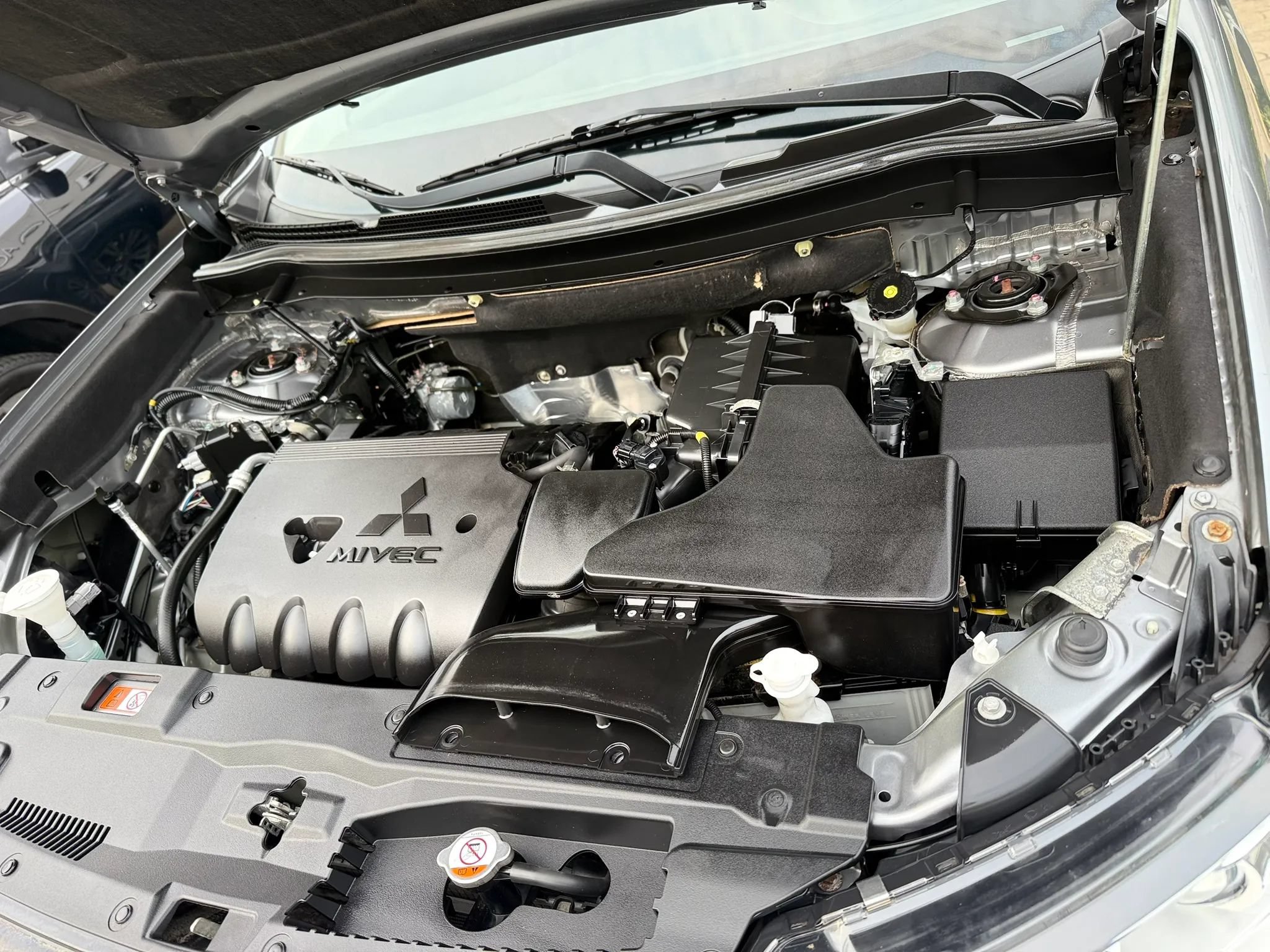 Used 2020 Mitsubishi Outlander ES FWD image 39