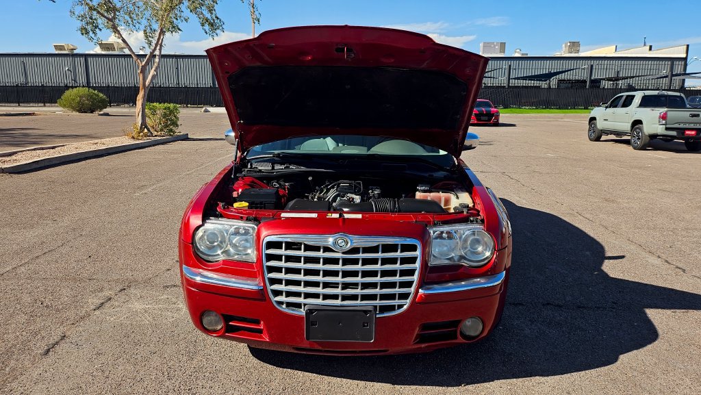Used 2009 Chrysler 300 C RWD image 41