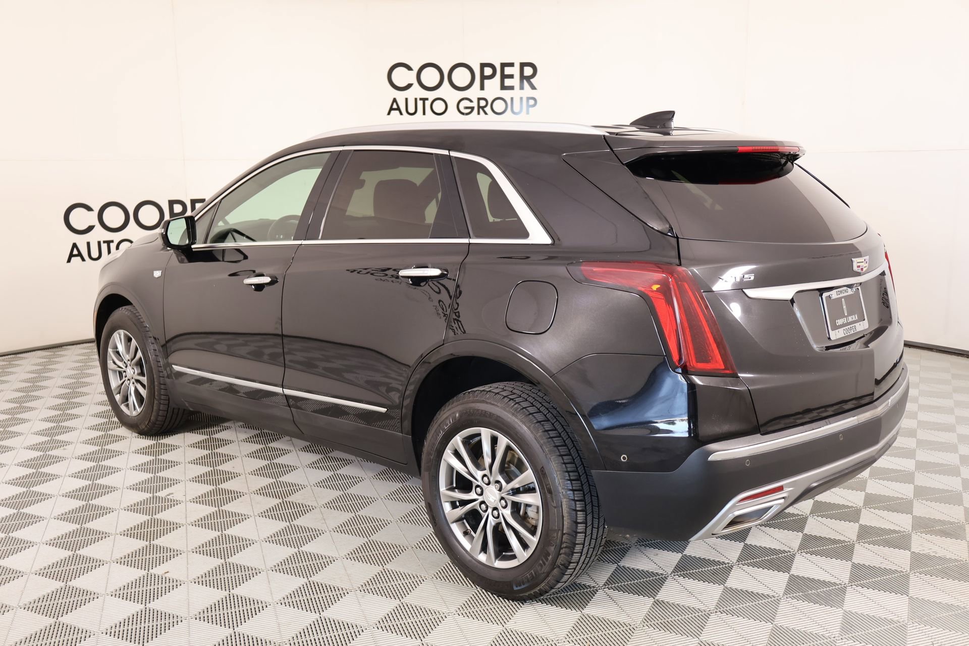 Used 2021 Cadillac XT5 Premium Luxury FWD image 24