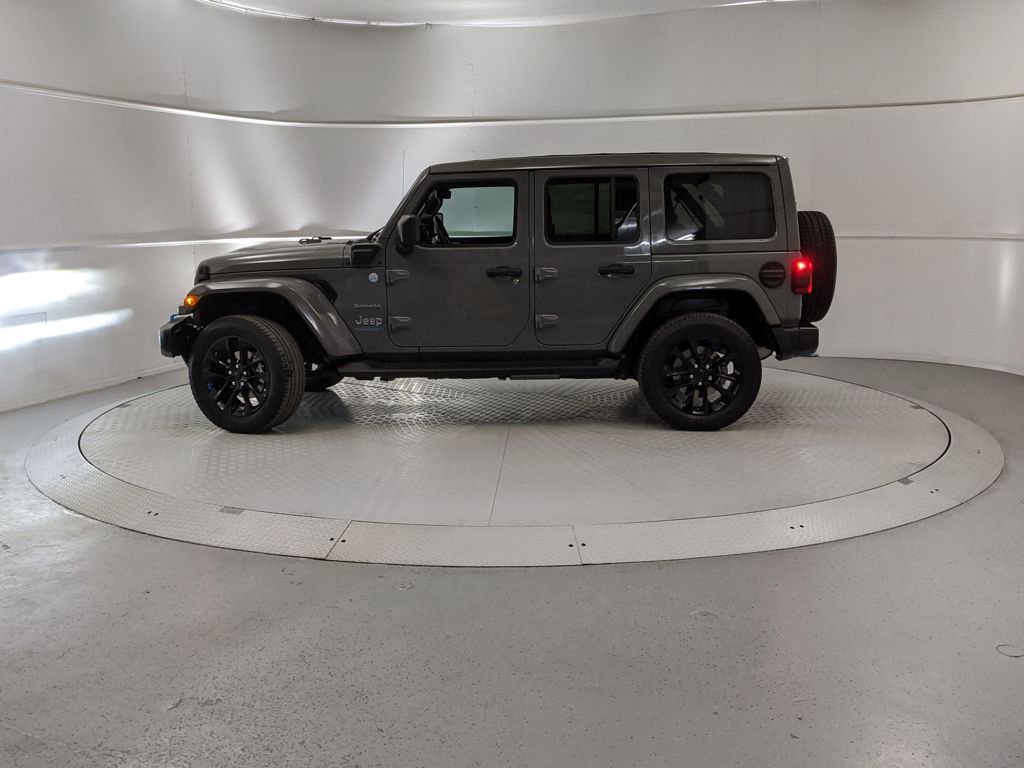 Used 2023 Jeep Wrangler Unlimited Sahara w/ Cold Weather Group image 5