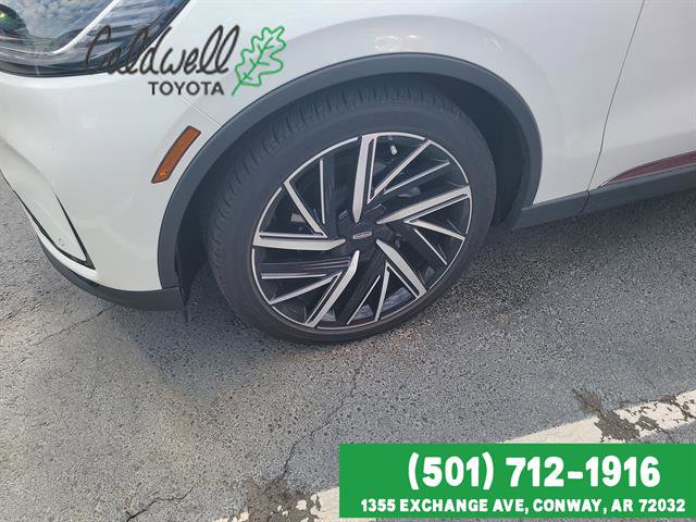 Used 2025 Lincoln Aviator Reserve w/ Equipment Group 201A image 2