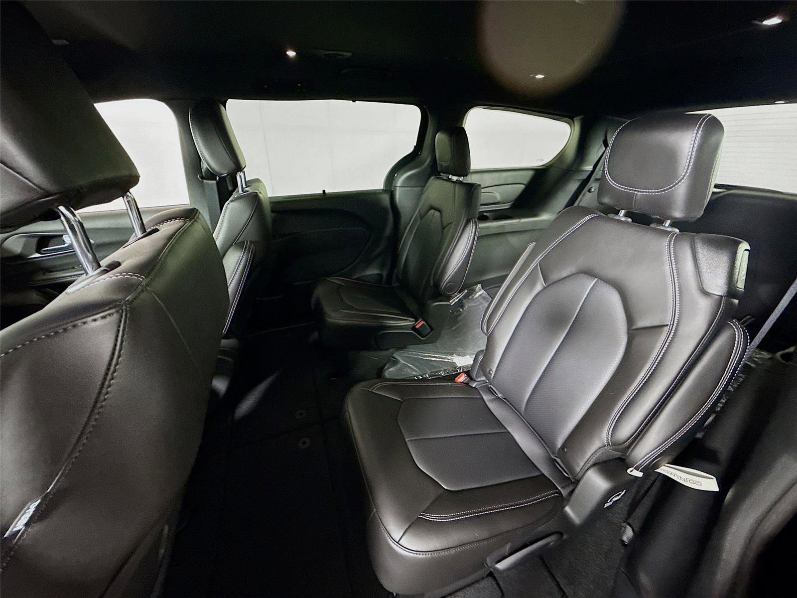 New 2026 Chrysler Pacifica Select image 17