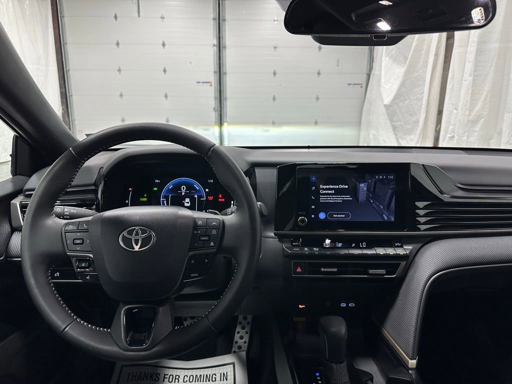 Used 2025 Toyota Camry SE image 16