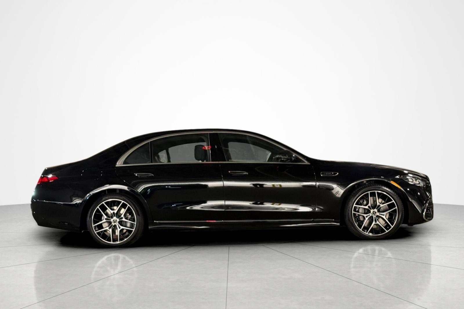 New 2027 Mercedes-Benz S 580 4MATIC Sedan image 6
