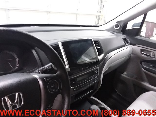 Used 2018 Honda Pilot EX image 12
