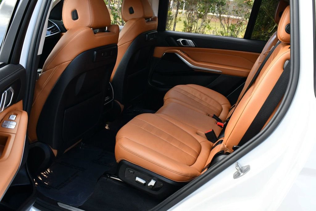 Used 2021 BMW X7 xDrive40i w/ Premium Package 2 image 45